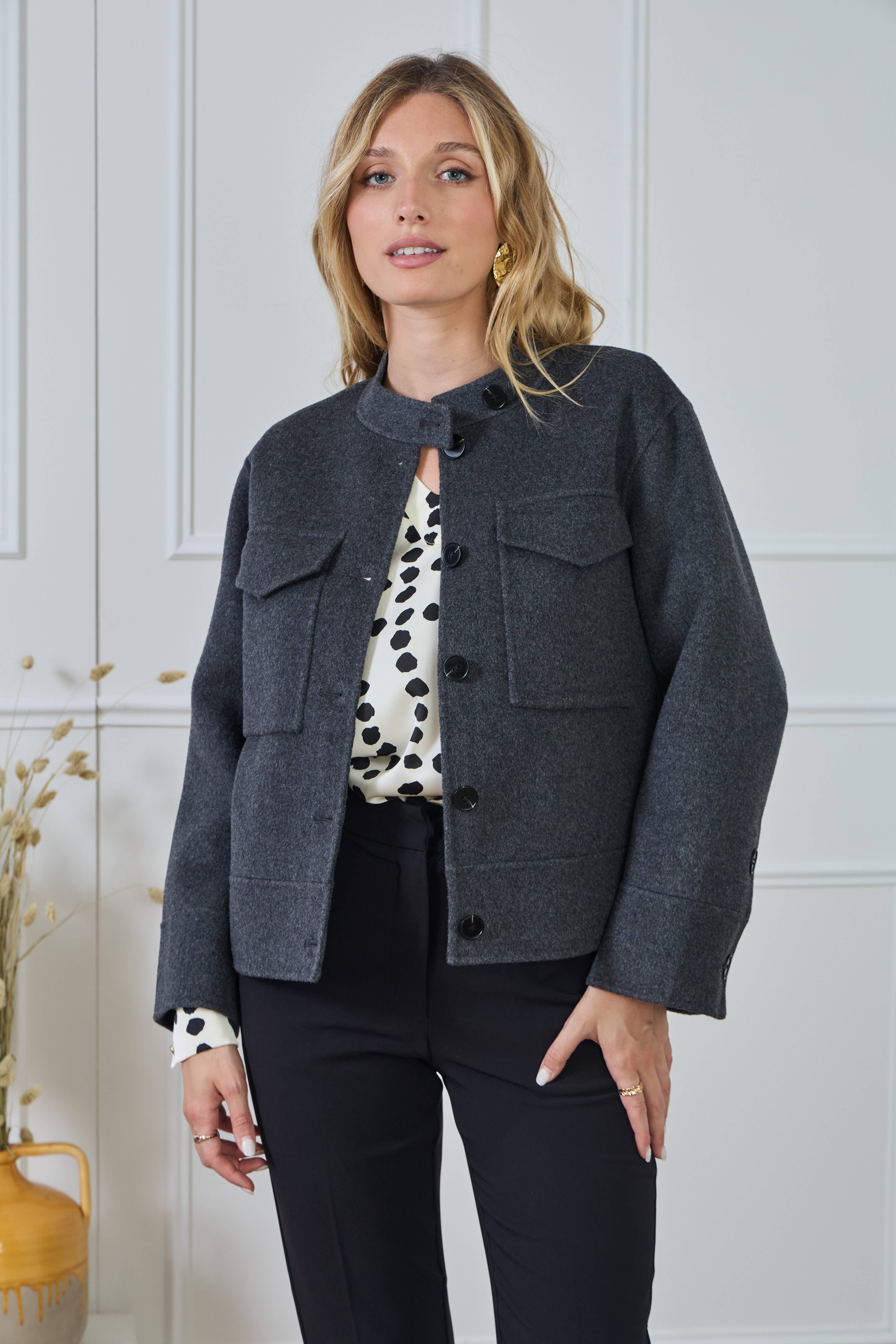 LULUMARY – wholesale Coat – Women’s – Short coat V32713