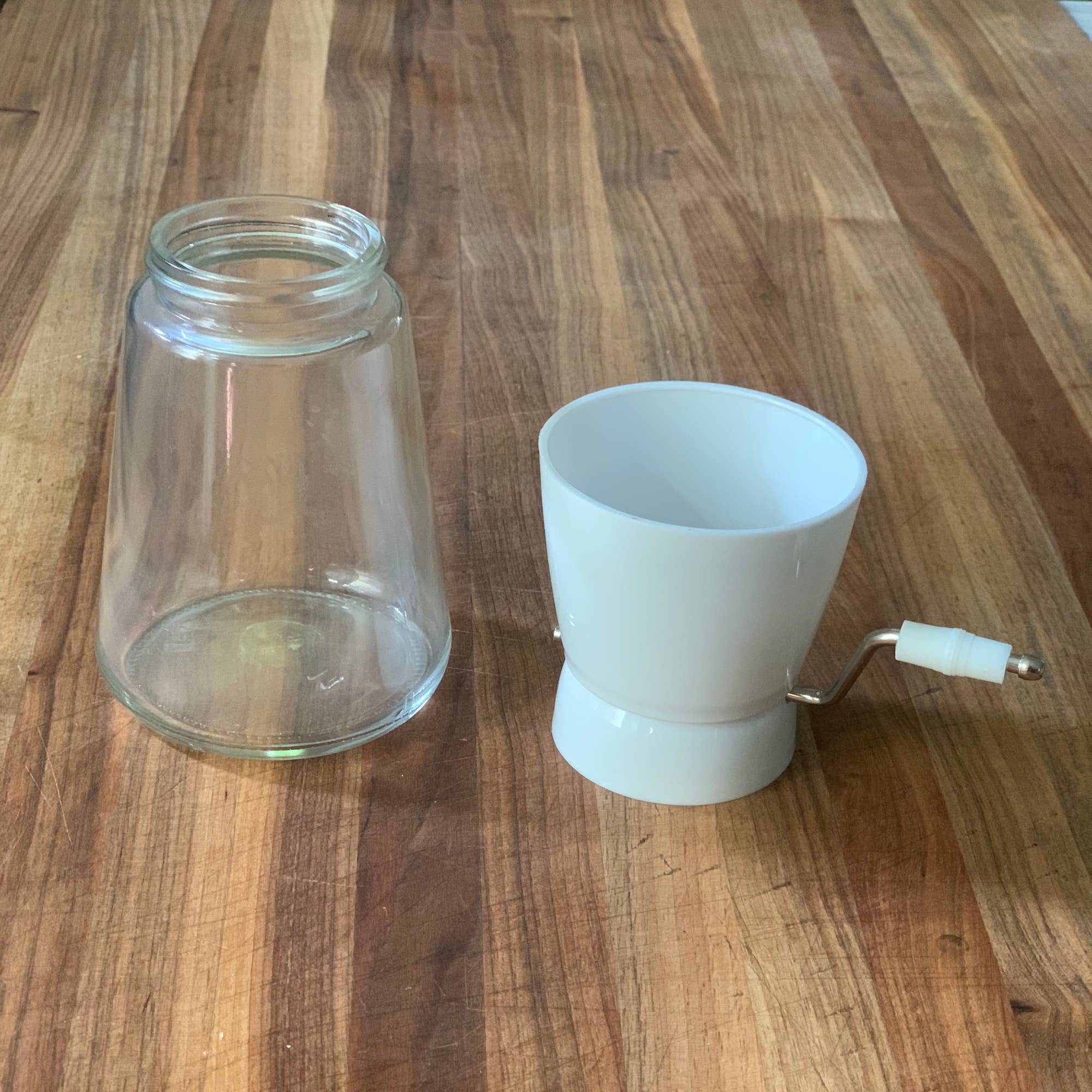 Fox Run Brands - Wholesale Kitchen Tool/Gadget - Fox Run Nut Chopper, Hand Crank, 3.5" x 5" x 7.5"3