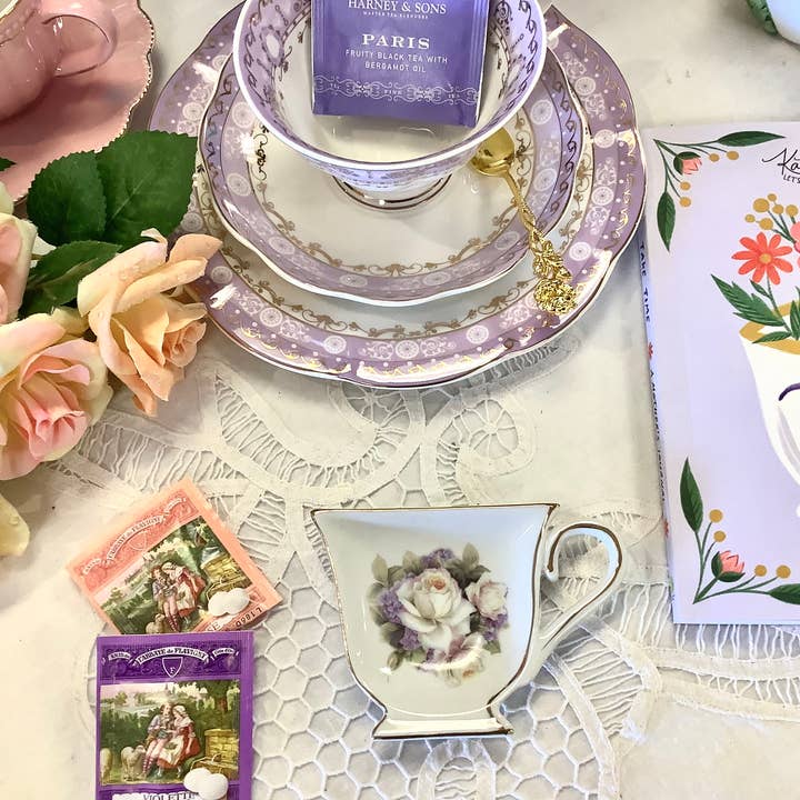 All Little Cute Things – Engroshandel Tesi – Tepose Holder. Hvid Rose Hydrangea Tekop. Party Favor