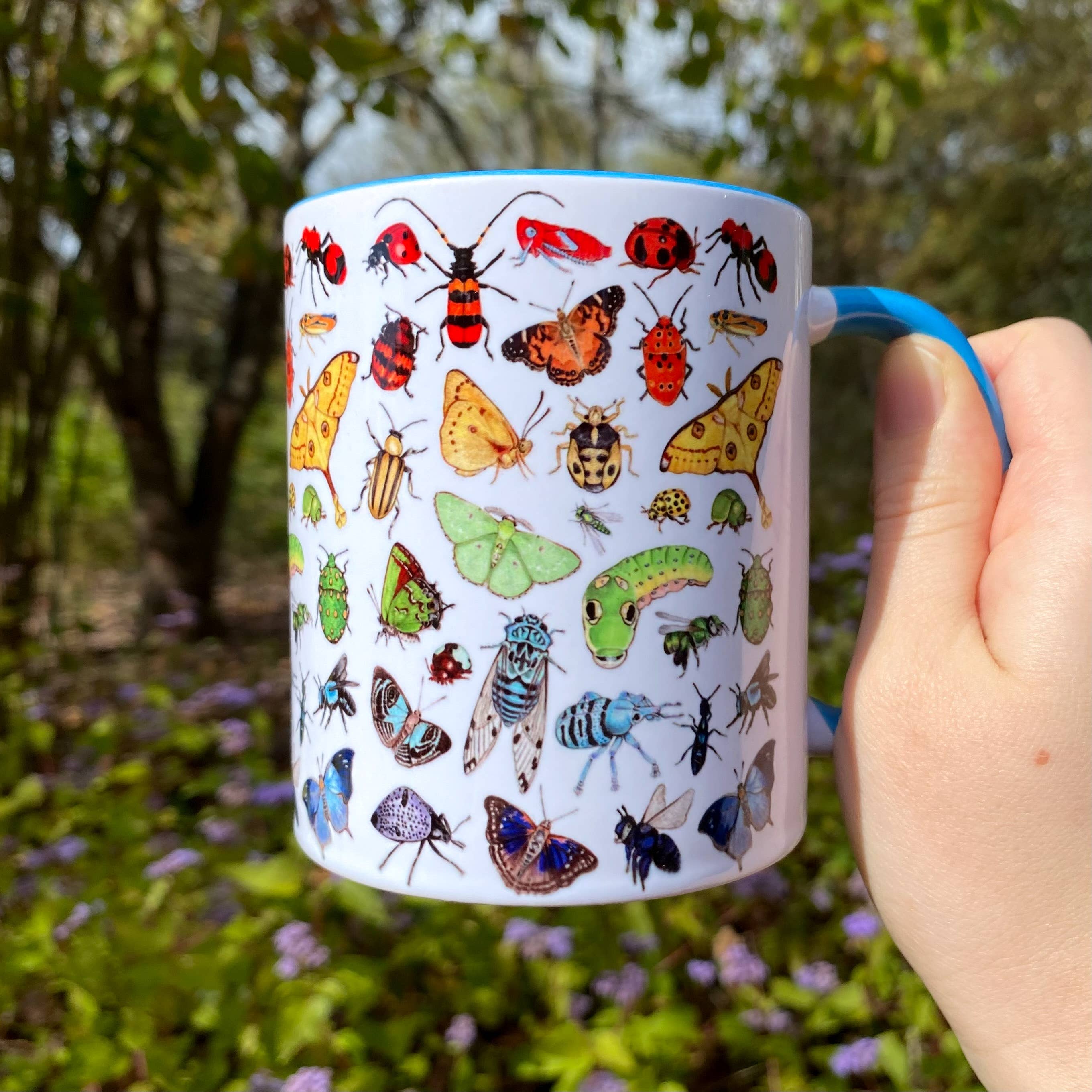 Allison Stoiser Art – Engroshandel Kaffekrus – Regnbue Insekter Stolthed 11oz Keramikkrus1