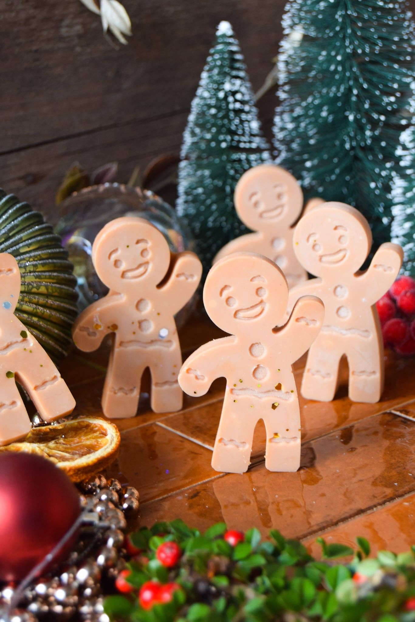 Firefly Handmade Creations ltd – wholesale Wax melt – Gingerbread Man - Large Wax Melt2