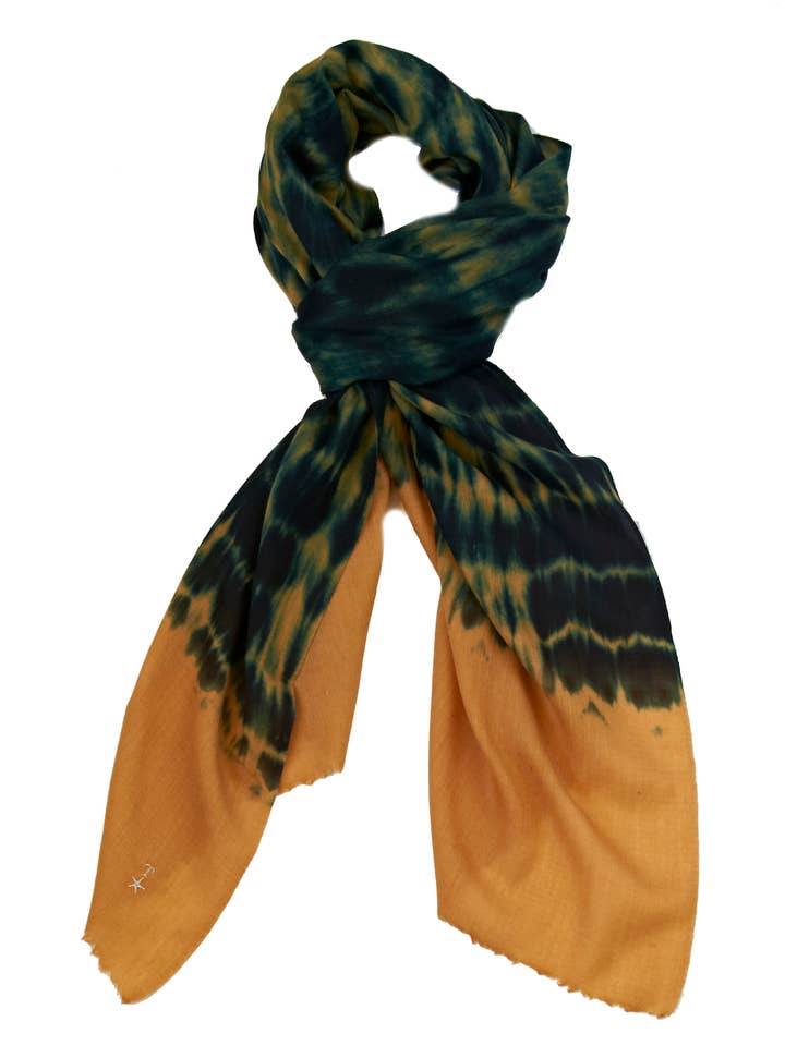 Groene en oranje tie-dye voor wholesale door Tina Sparkle