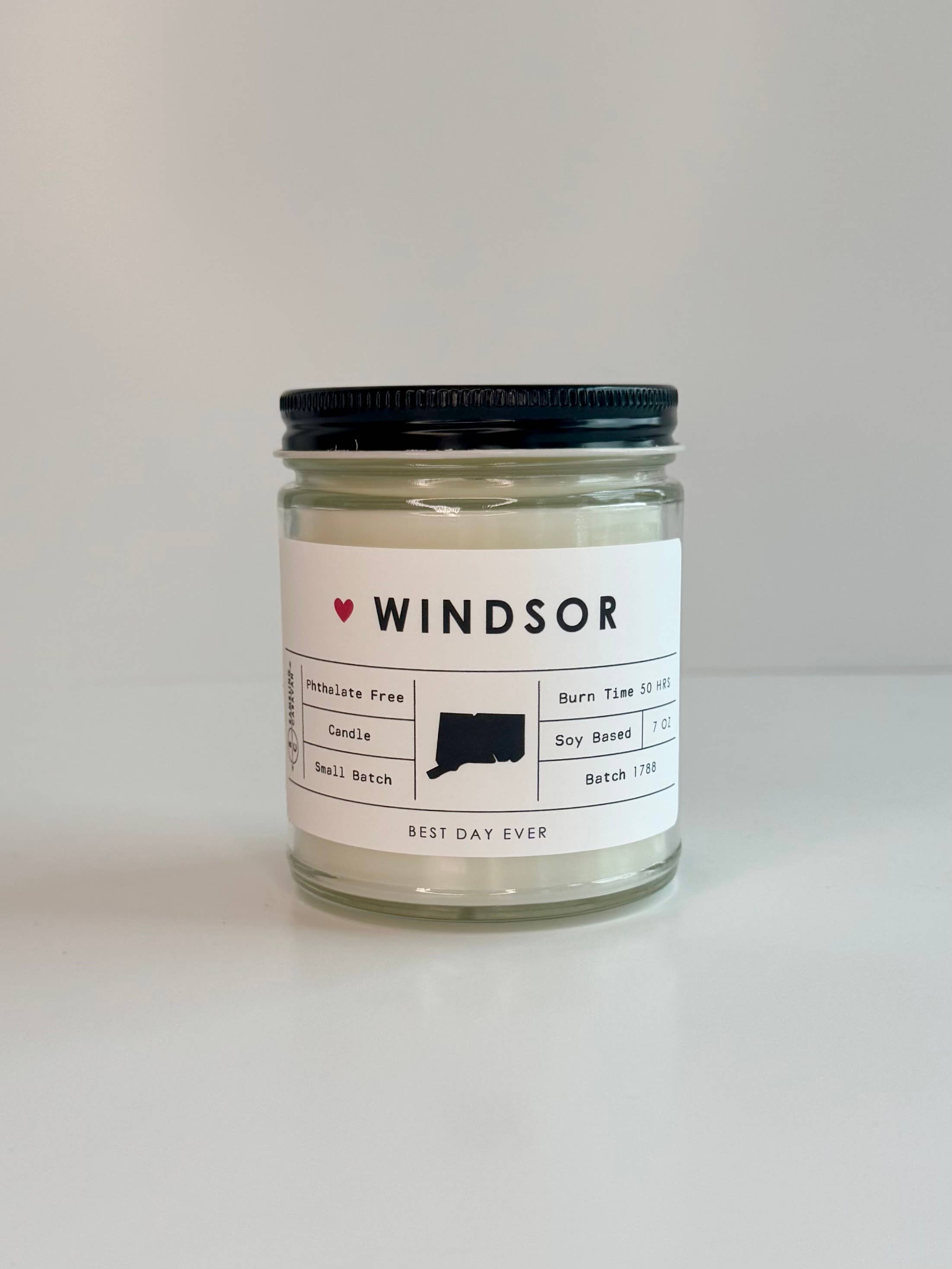White Windsor, CT Candle for wholesale on Faire0