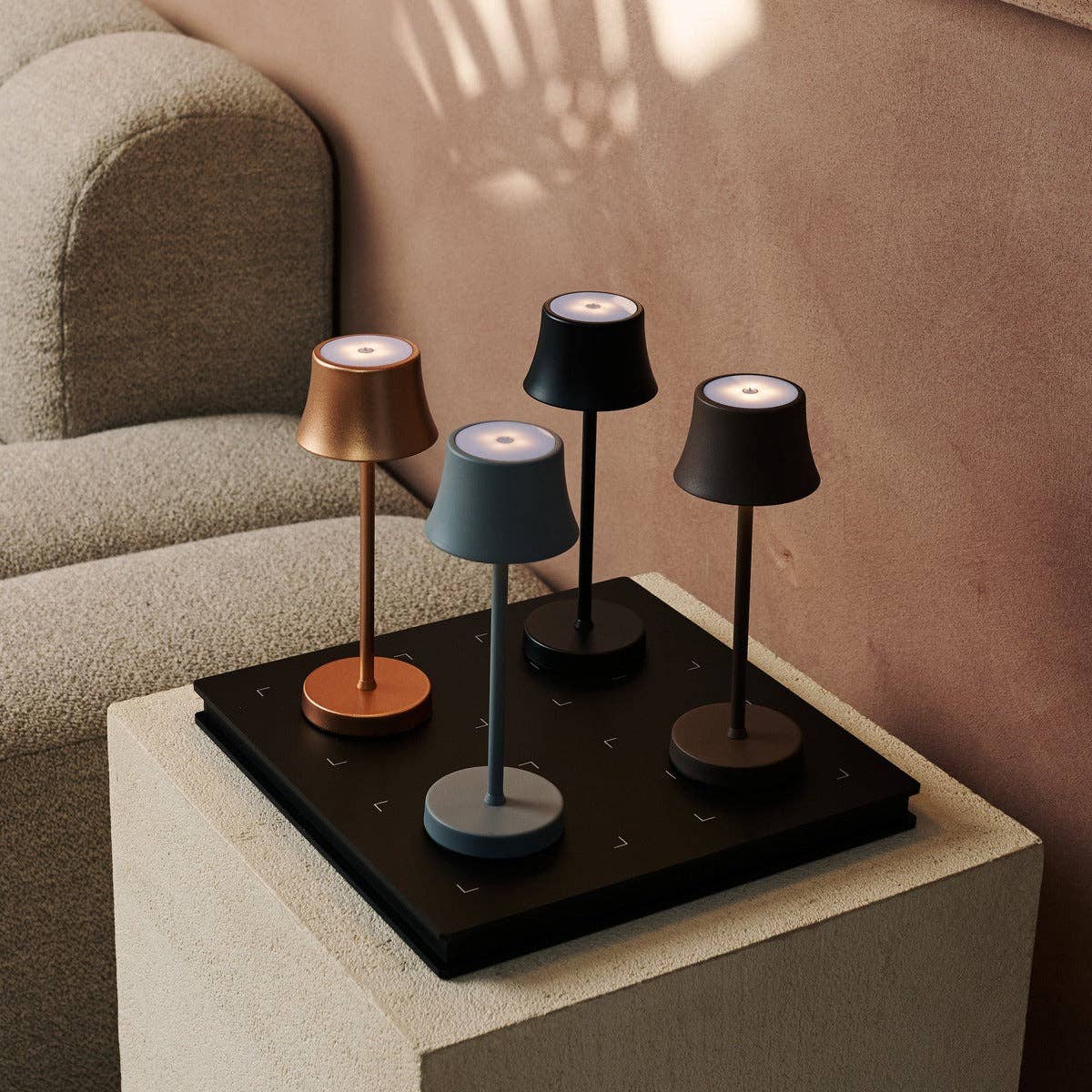 Tavellio - Wholesale Charging Cable - Amstel Station Professional Wireless Charging Station with 4 Charging Ports | Easy & Functional with Qi-Technology12