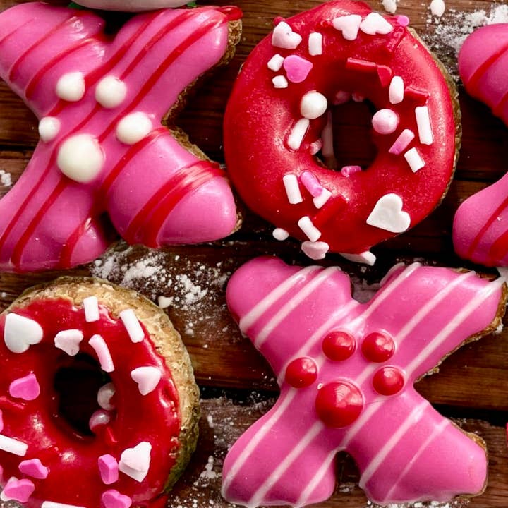 YumYum4DOGS - Wholesale Pet Treats - Dog - Mini XOs Valentines dog treats