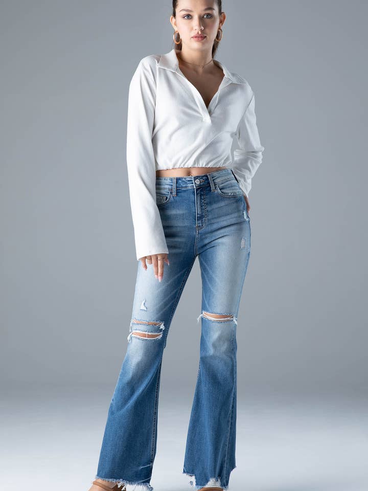 Fall Women's Medium High Rise Distress Flare Denim Jeans for wholesale by Ceros Jeans
