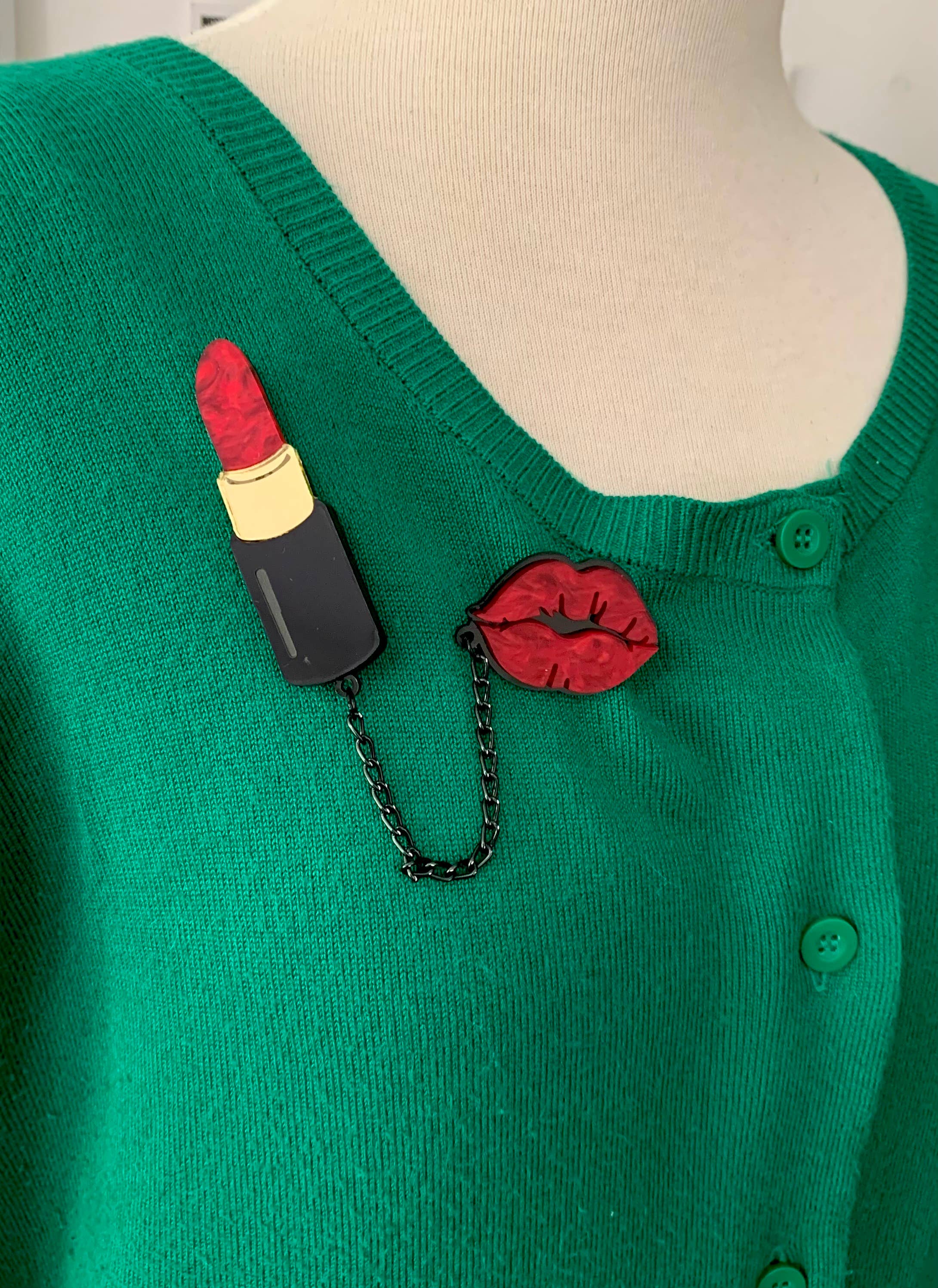 Birdie Bananas – wholesale Brooch – Red Lips and Lipstick Double Brooch1