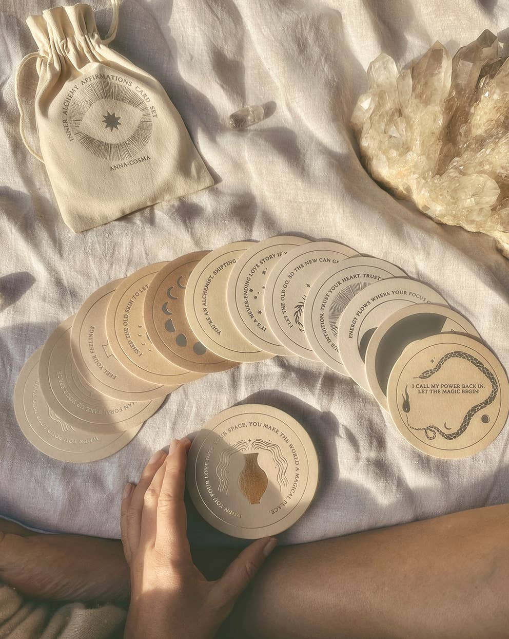 Anna Cosma - Vente Cartes de tarot - AFFIRMATIONS D'ALCHIMIE INTÉRIEURE - JEU DE CARTES - JEU DE CARTES - JEU DE CARTES - ÉDITION DORÉE10