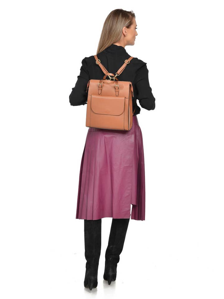 AW25 LV 102 DONKER COGNAC voor wholesale door Luisa Vannini