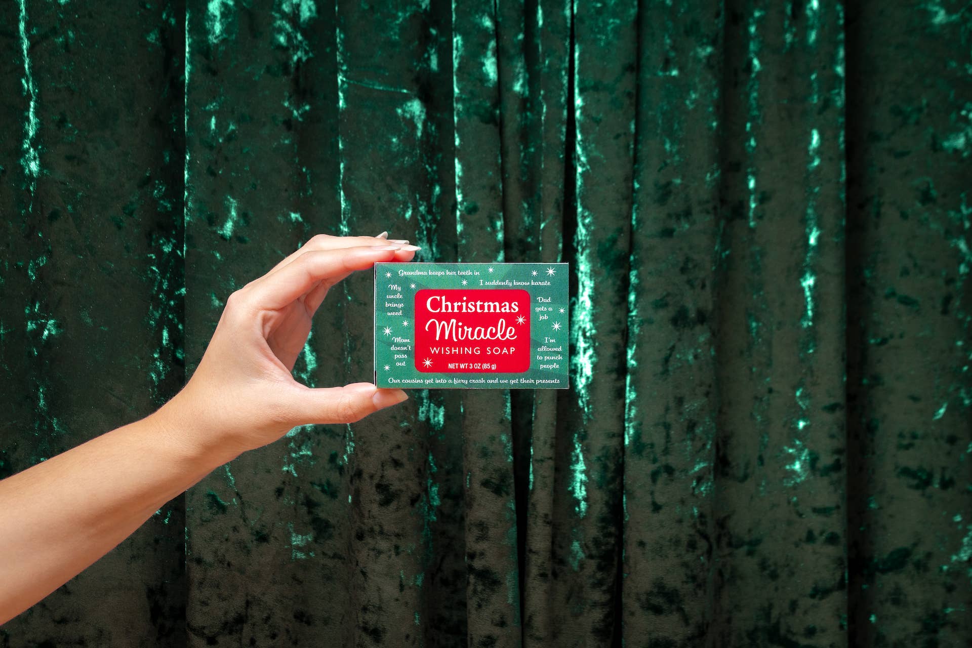 Whiskey River Soap Co. – Großhandel Feste Seife – Christmas Miracle Holiday Barseife, dreifach gefräst, verpackt0