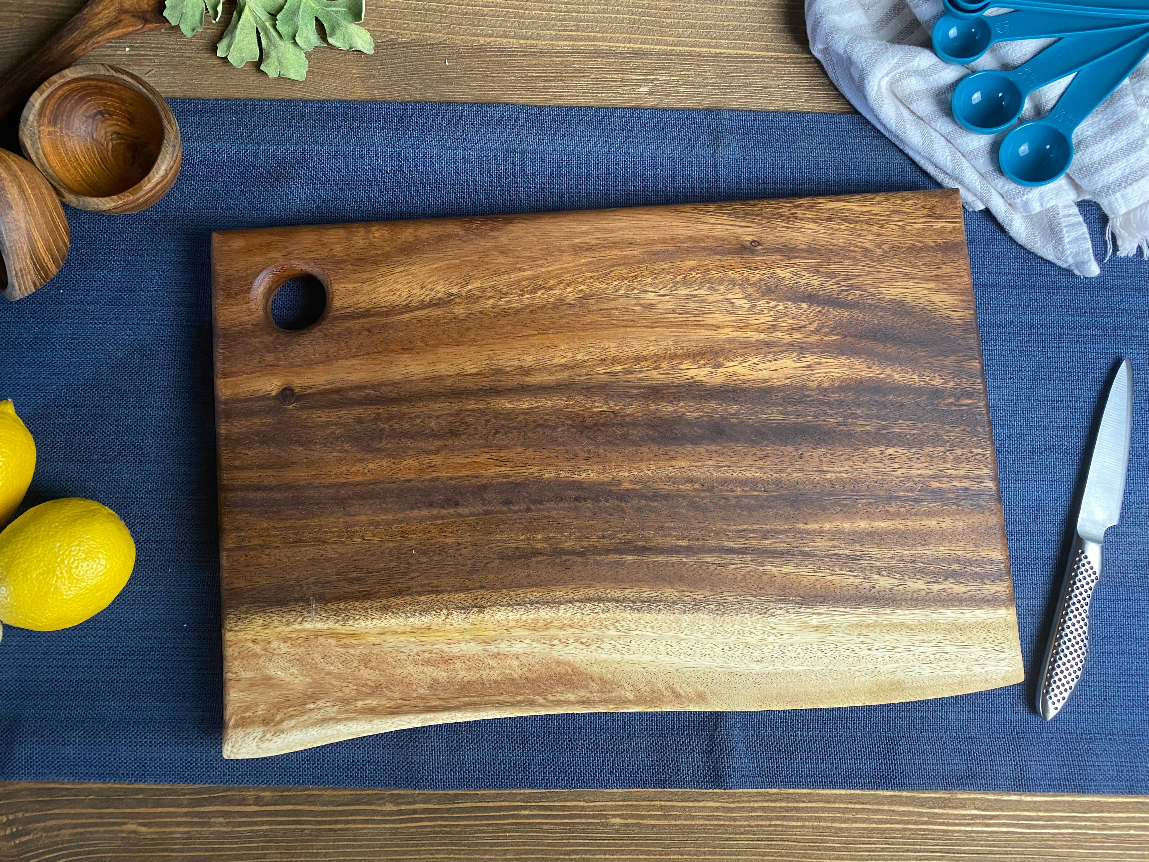 Tuckahoe Hardwoods - Wholesale Cutting board - Medium Live Edge Square End Board with Hanging Hole