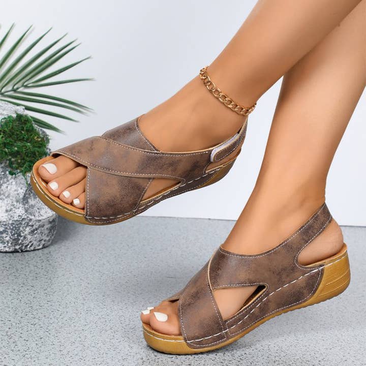 UNISHE - Wholesale Sandals - Women's - Cross-Strap Multicolor Velcro Thick Sole Sandals ZK30969