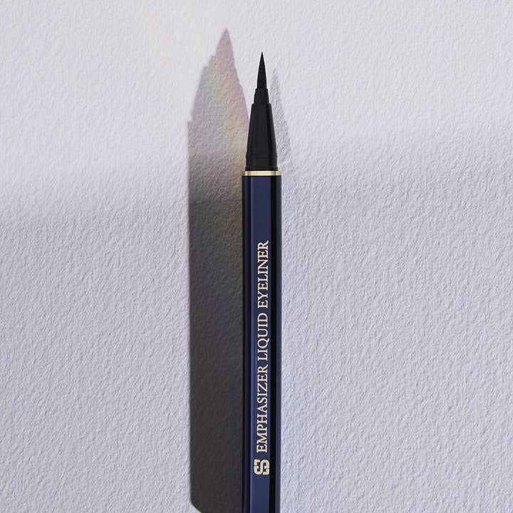 Eyeliner liquide Emphasizer pour la vente par SIIA Cosmetics