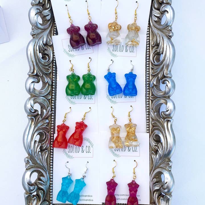 Solilo & Co - Vente Boucles d'oreilles pendantes - Boucles d'oreilles Déesse Curvy et Grande Taille1