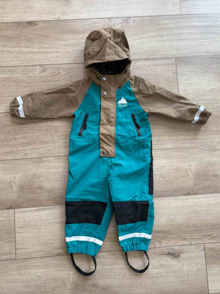 Keep the Littles Wild - Wholesale Rain Suit - Kids - Rain suit- waterproof and reflective1