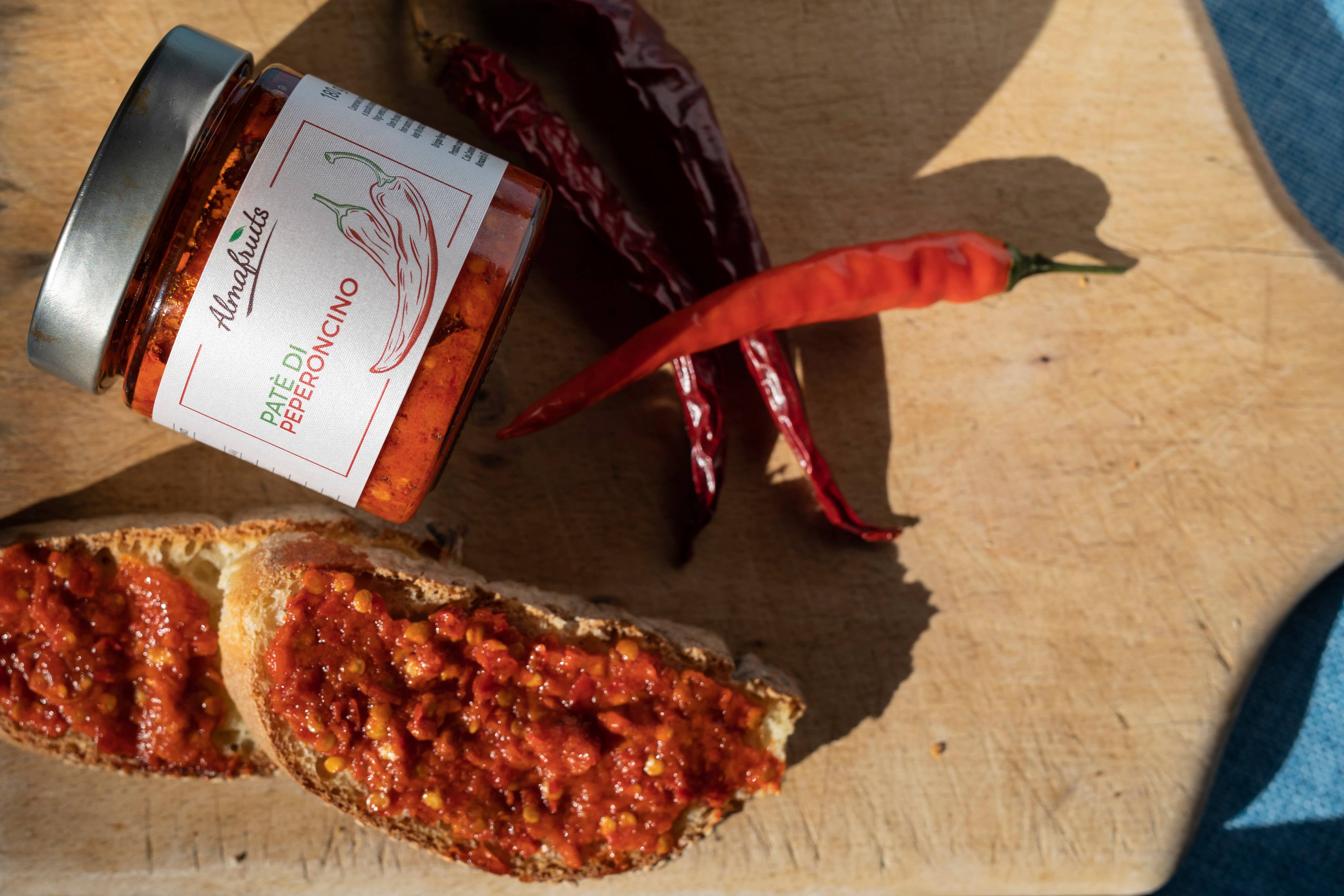 almasicily - Wholesale Hot Sauce - Hot Sicilian Chili Pepper Pate Jar 1 kg4