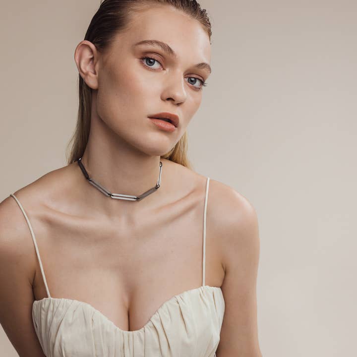 Days of August - Wholesale Choker/collar - Seine Choker1