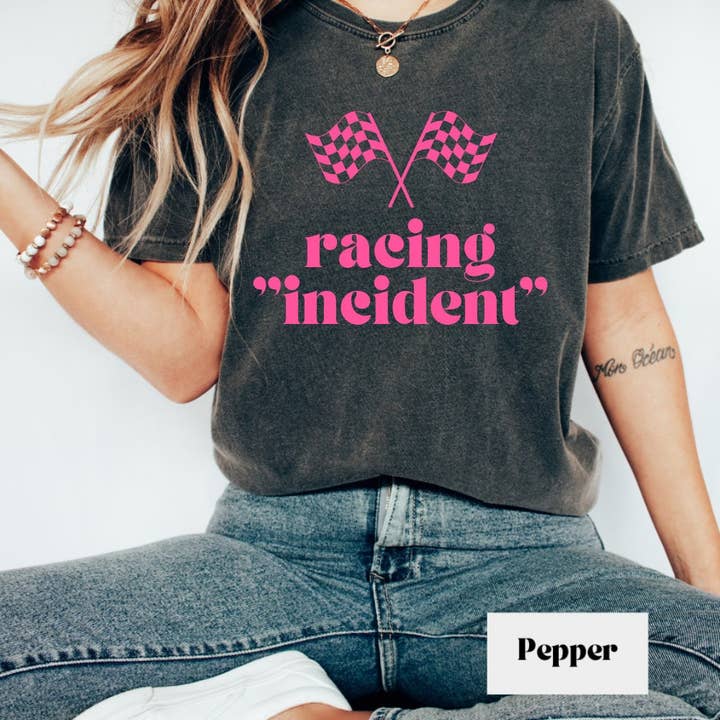 Chemise Racing Incident F1, chemise de Formule 1, cadeau de Formule 1 pour la vente par Woven Wonder Apparel