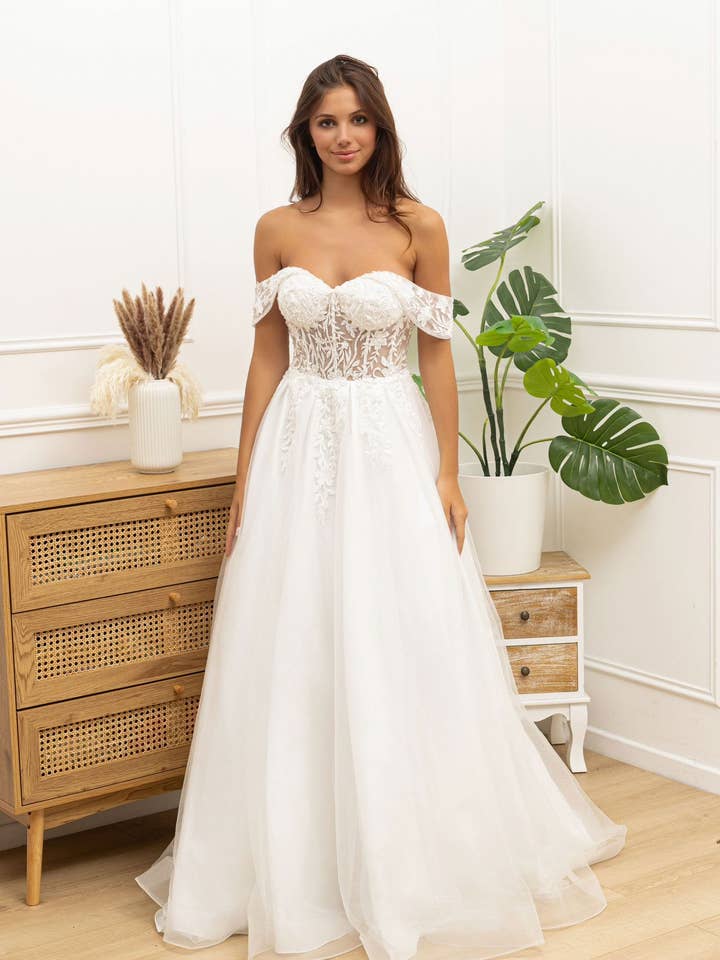 Blank Wedding dress 826019 for wholesale on Faire3