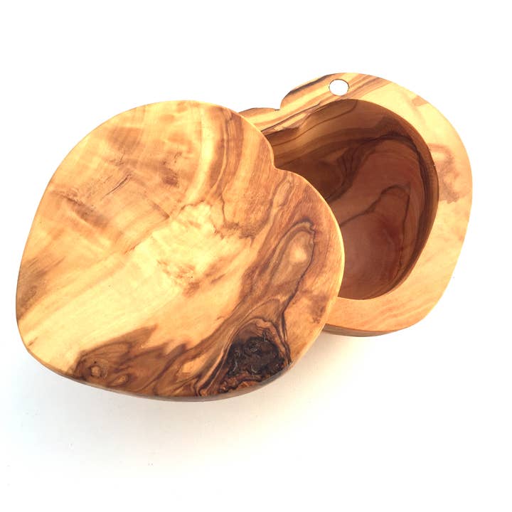 medina mood - Wholesale Jar - Heart shaped tin with olive wood magnetic locking system5