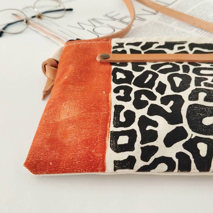 The Ink Job - Wholesale Crossbody bag – Women's - Leopard Animal Print Crossbody Purse7