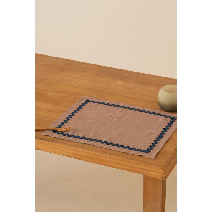 Live Linen – wholesale Placemat – Blue Lace Linen Placemat – Elegant Dining4