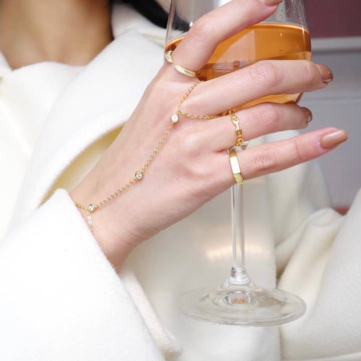 KIKICHIC - Wholesale Link & Chain Bracelet - CZ Diamond Hand Chain Bracelet4