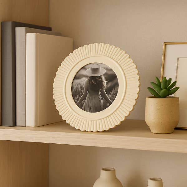 Sagebrook Home - Wholesale Picture Frame - Photo Frame - Ivory Resin Round Solid Etched Petal, 4x4 in.2