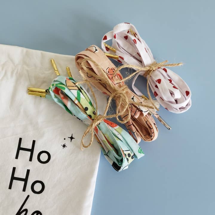 Maison Alice - Wholesale Shoelaces - Women's - Gift box with 3 fabric laces + Christmas pouch2