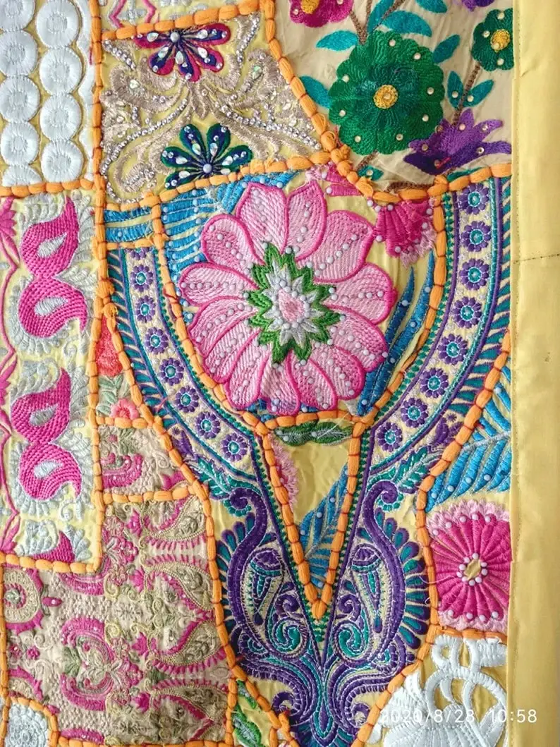 GYPSY STUDIO - Wholesale Tapestry/Textile - Yellow Patchwork Embroidery Handmade Sari Patchwork Tapestry4