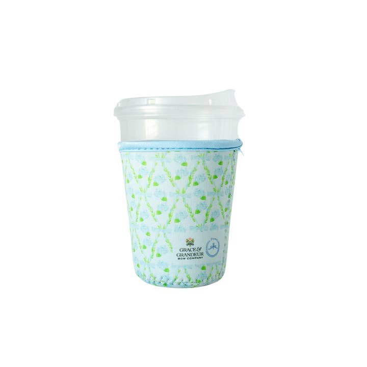 Grace & Grandeur - Wholesale Drink Huggers & Koozies - Iced Coffee Sleeve, Drink Sleeve - Blue Hydrangea Trellis