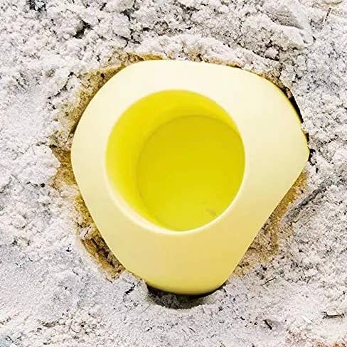 iconic mi – wholesale Beach accessories – Beach Sand Drink Cup Holder7