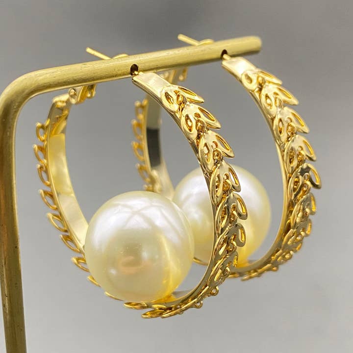 Mio Queena - Wholesale Hoop Earrings - Big Pearl 18K Gold Plated Wheat Shape Hoop Earrings0