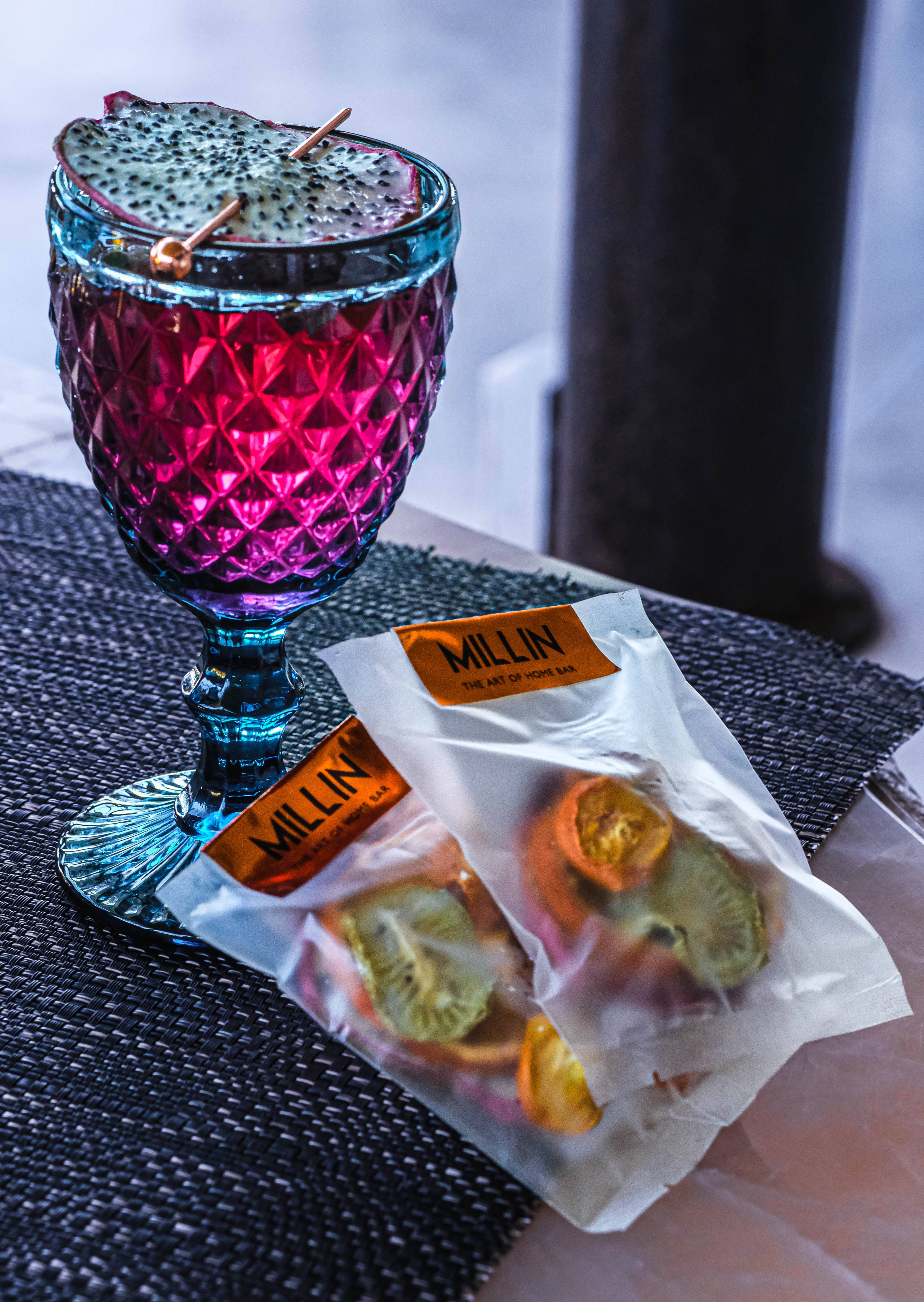 MILLIN - Vente Mélange/sirop pour cocktails - Ensemble de garniture de cocktail Gourmet aux fruits secs avec pics en cuivre 7