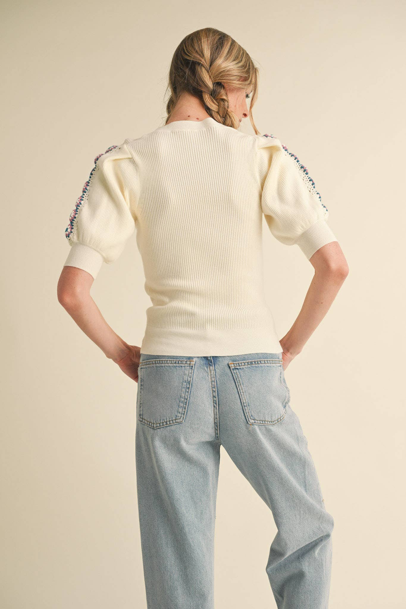 &MERCI - Wholesale Knit Top - Women's - HAND-MADE CROCHET PUFF SLEEVE SWEATER MSW105676