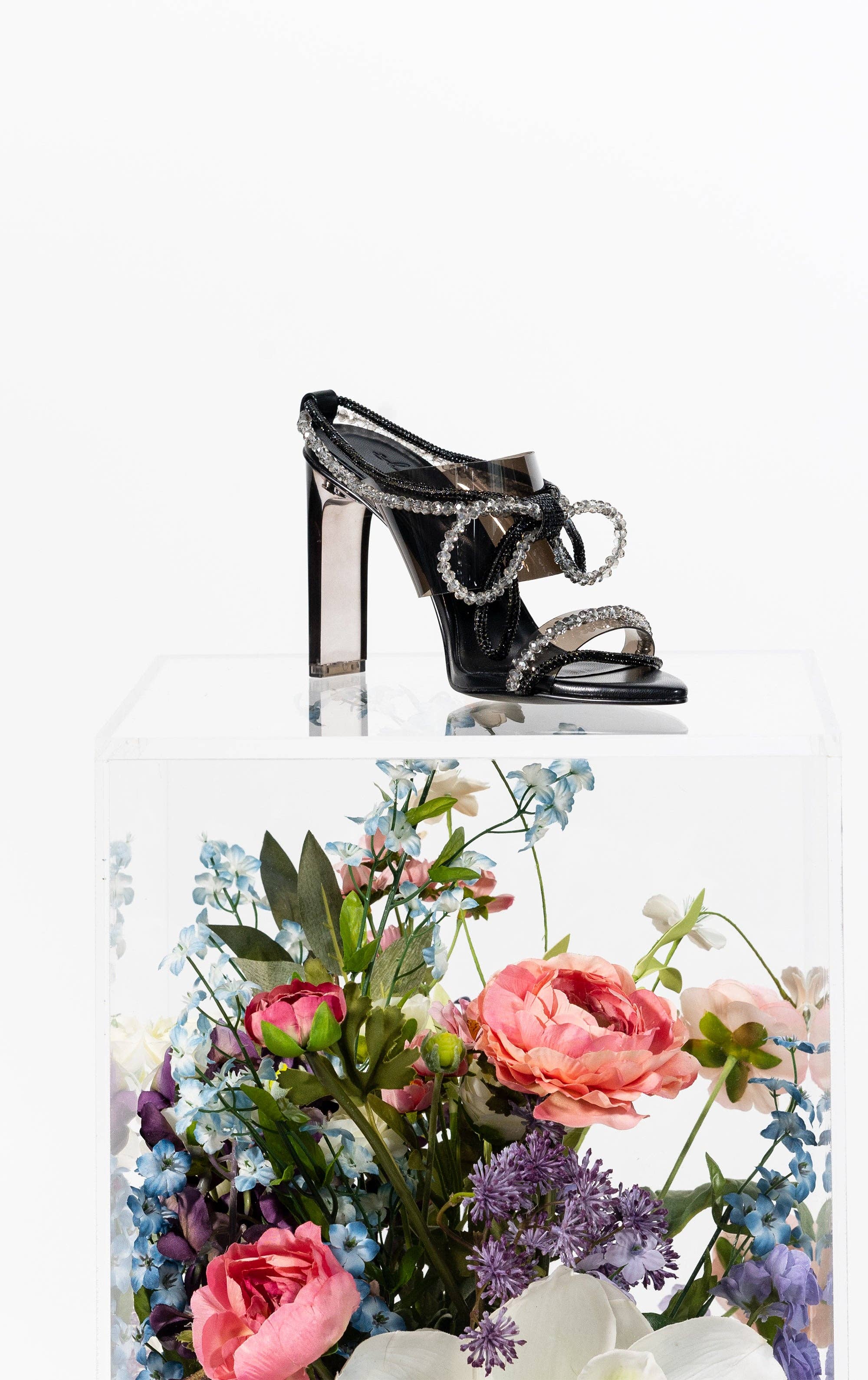 She is Cheval - Wholesale High Heels - Women's - Laser Kitty 30002