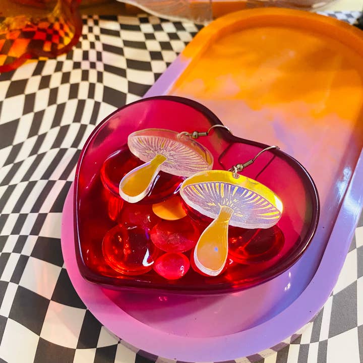 friedflowers – wholesale Dangle earrings – Mystical Mushroom Colour Changing Earrings2