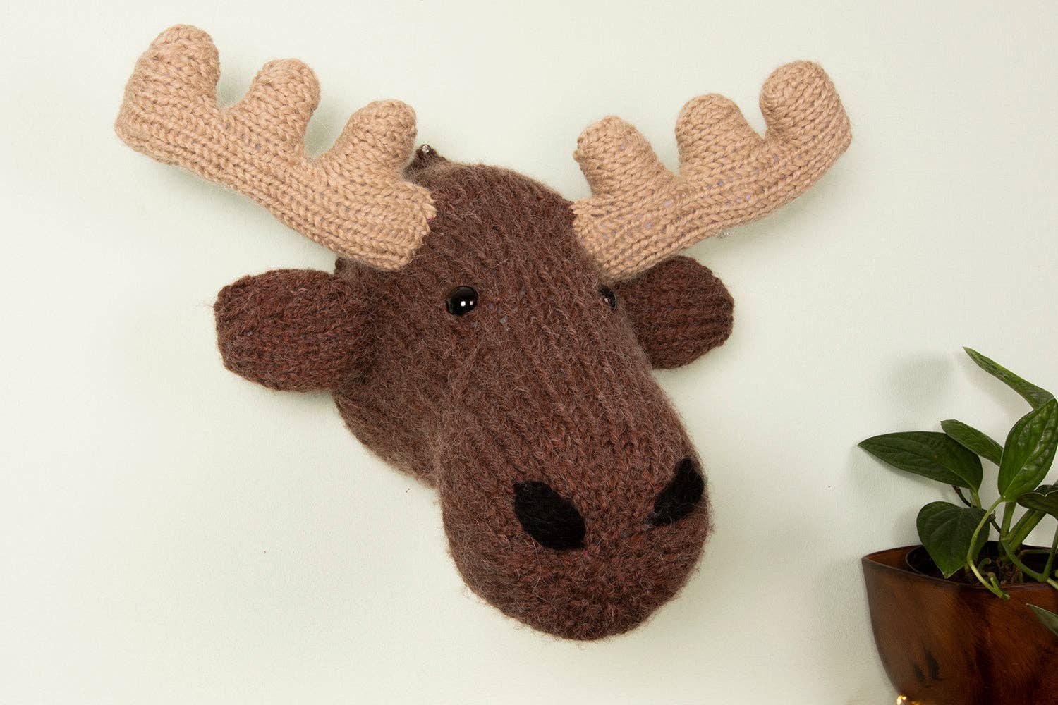 Sincerely Louise - Wholesale Craft Sewing Kit - Giant Moose Head Knitting Kit5