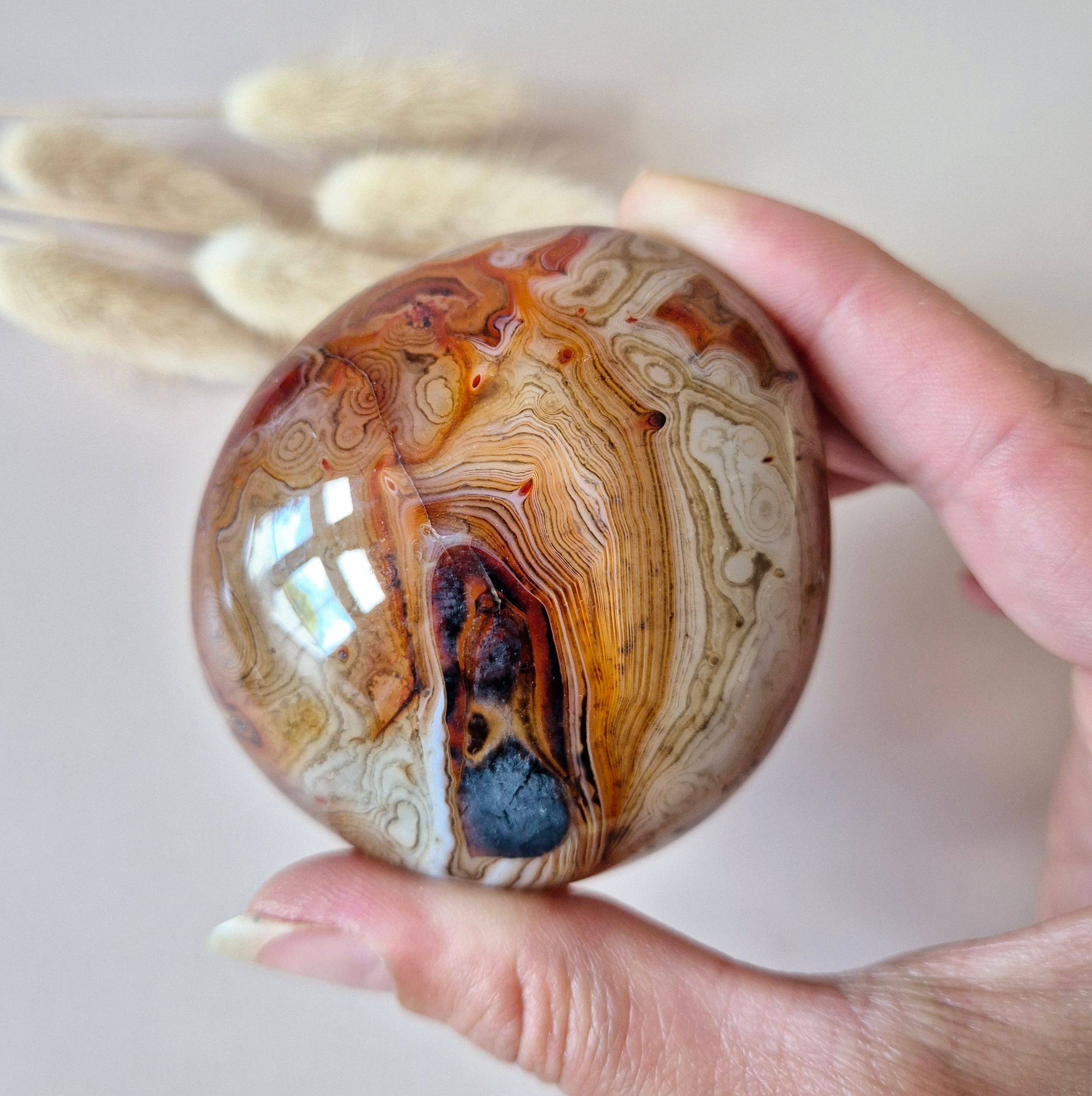 Moonlight Gemstones - Venta al por mayor Piedras/cristales espirituales - Sardónice Piedra de Palma – Poderosa piedra pulida para equilibrio y autoconfianza (5–10 cm)5