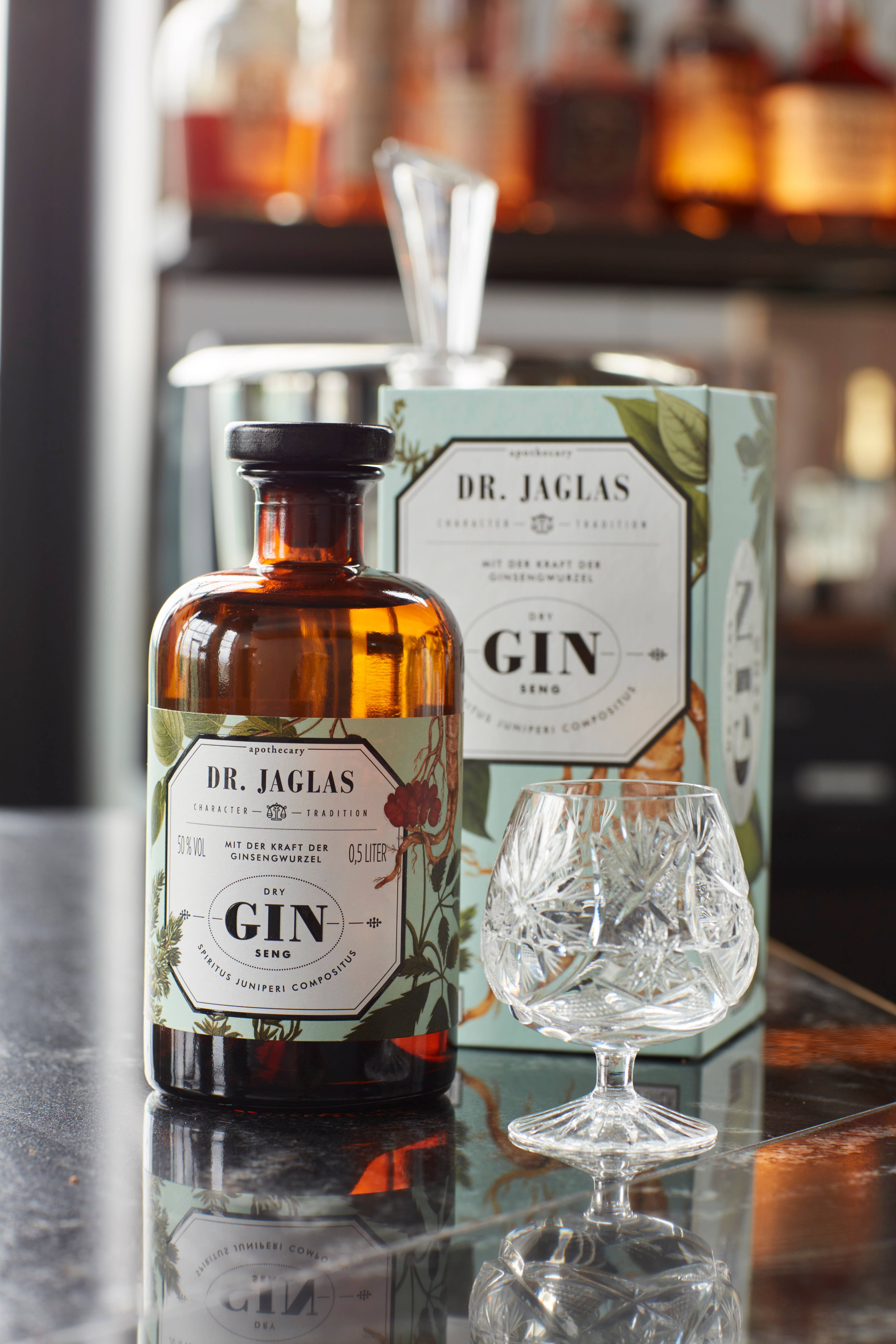 Dr. Jaglas - Vente Gin - GIN sec Ginseng Dr. Jaglas, sans sucre, végan, coffret cadeau design4