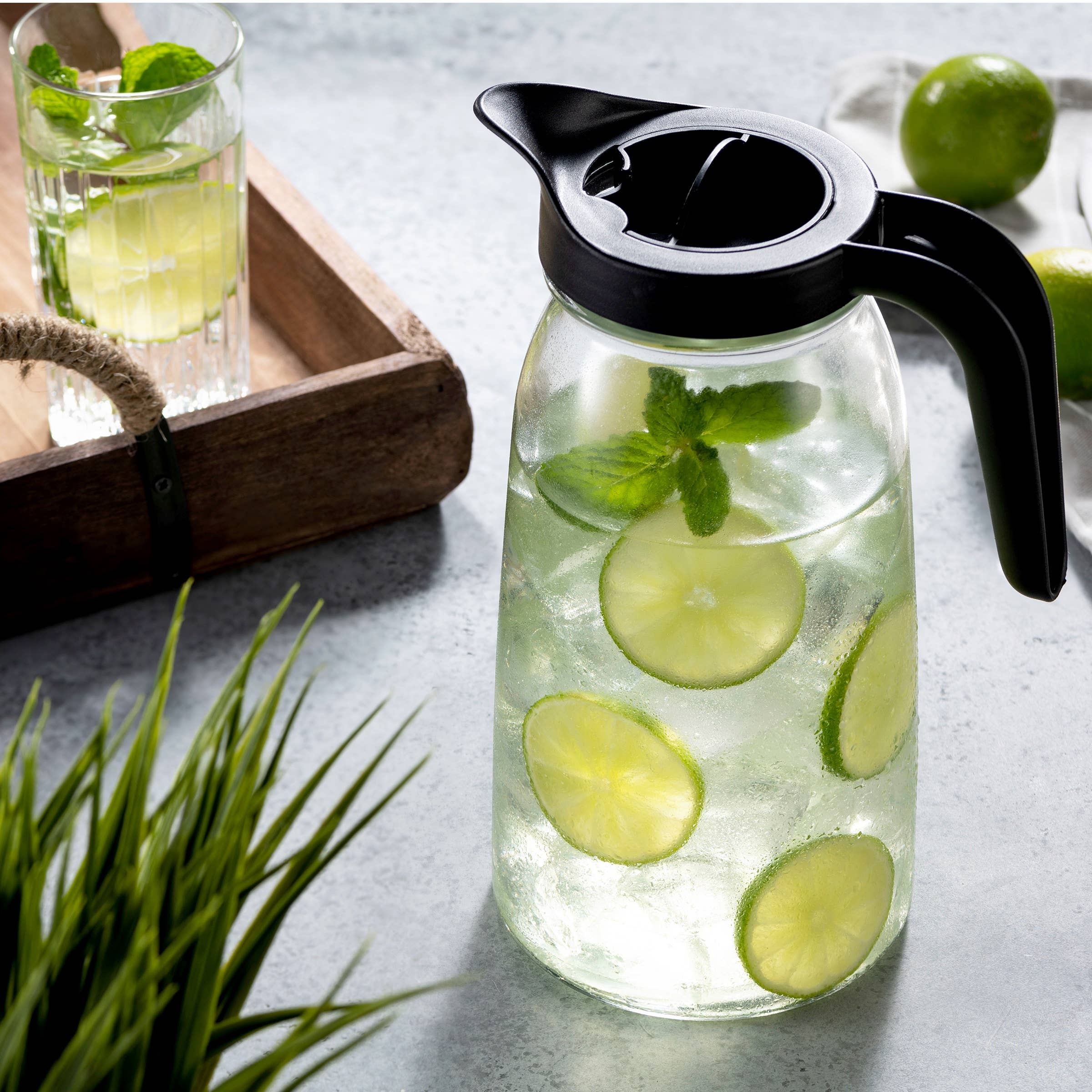 Alpine - Vente Pichets - Pichet en verre 4-en-1 avec infuseur à glace et fruits, avec couvercle17