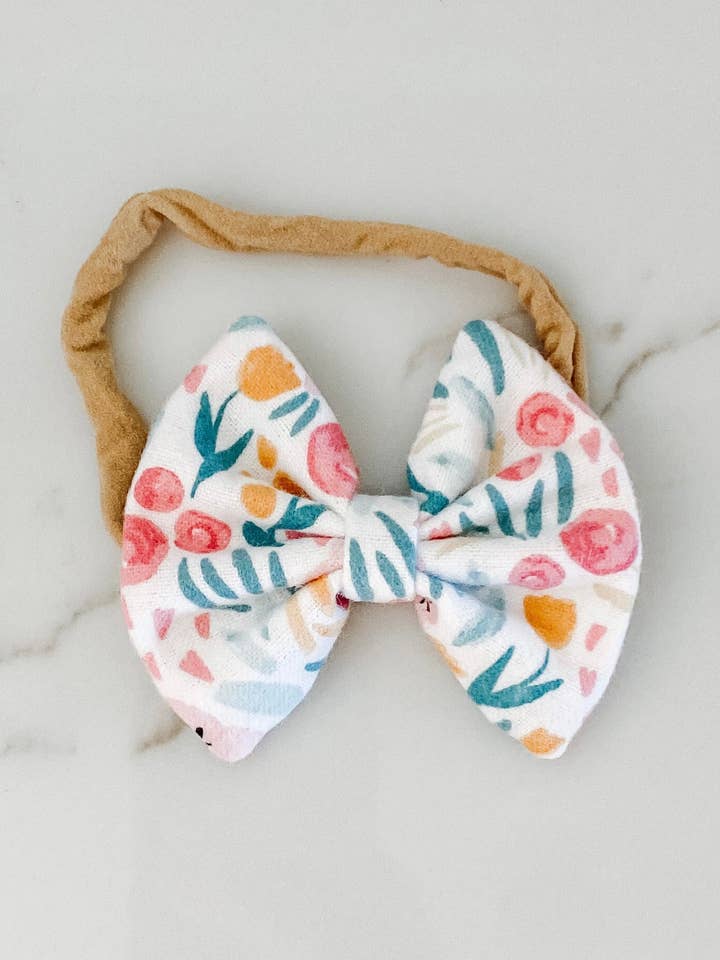 Lazo floral para el cabello, diademas para bebés, accesorios para el cabello para niños para venta al por mayor de Gingerly Sewn