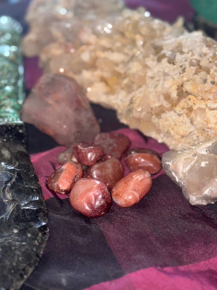 Tumble Stone en cornaline pour la vente par Craft by kitty Lynne