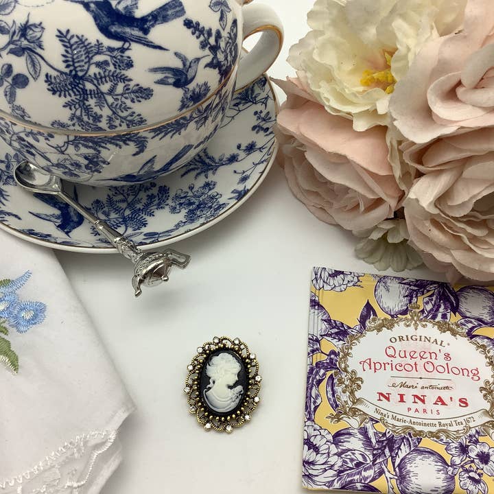 All Little Cute Things - Wholesale Broche - Jane Austen Cameo sieradenbroche met elegante geschenkdoos5