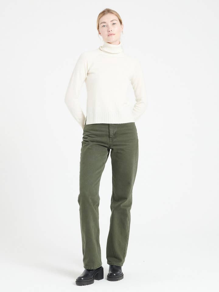 Kaschmir-Rollkragenpullover LILLY 22 für den Großhandel von STUDIO CASHMERE8