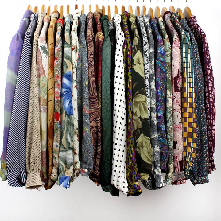 Camicia vintage a maniche lunghe con bottoni - Nodo frontale per la vendita all'ingrosso da parte di Sun's Out!