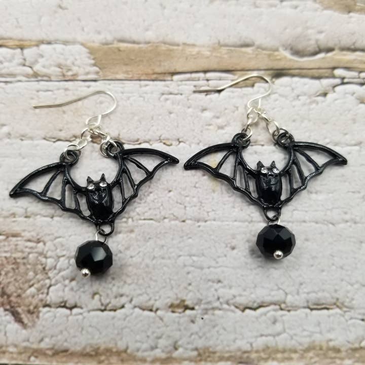 Treasure Wholesale - Wholesale Dangle Earrings - Fall Bat Halloween Earrings