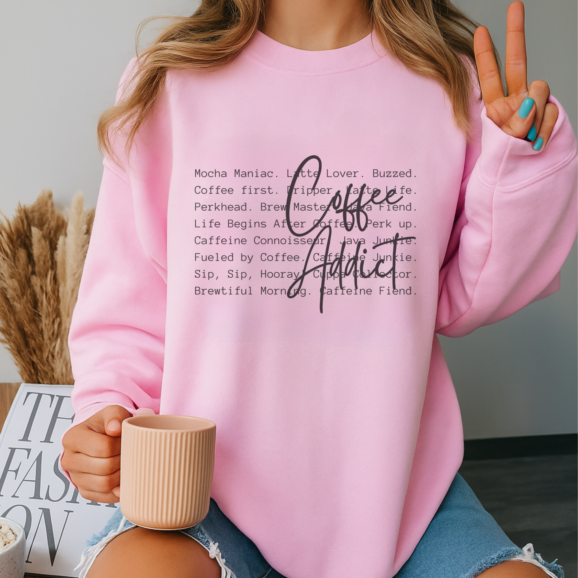 Trendznmore - Modern Graphic Apparel - Wholesale Grafisch sweatshirt - Dames - Koffieverslaafde Definitie Grappige Crewneck Grafische Sweater3