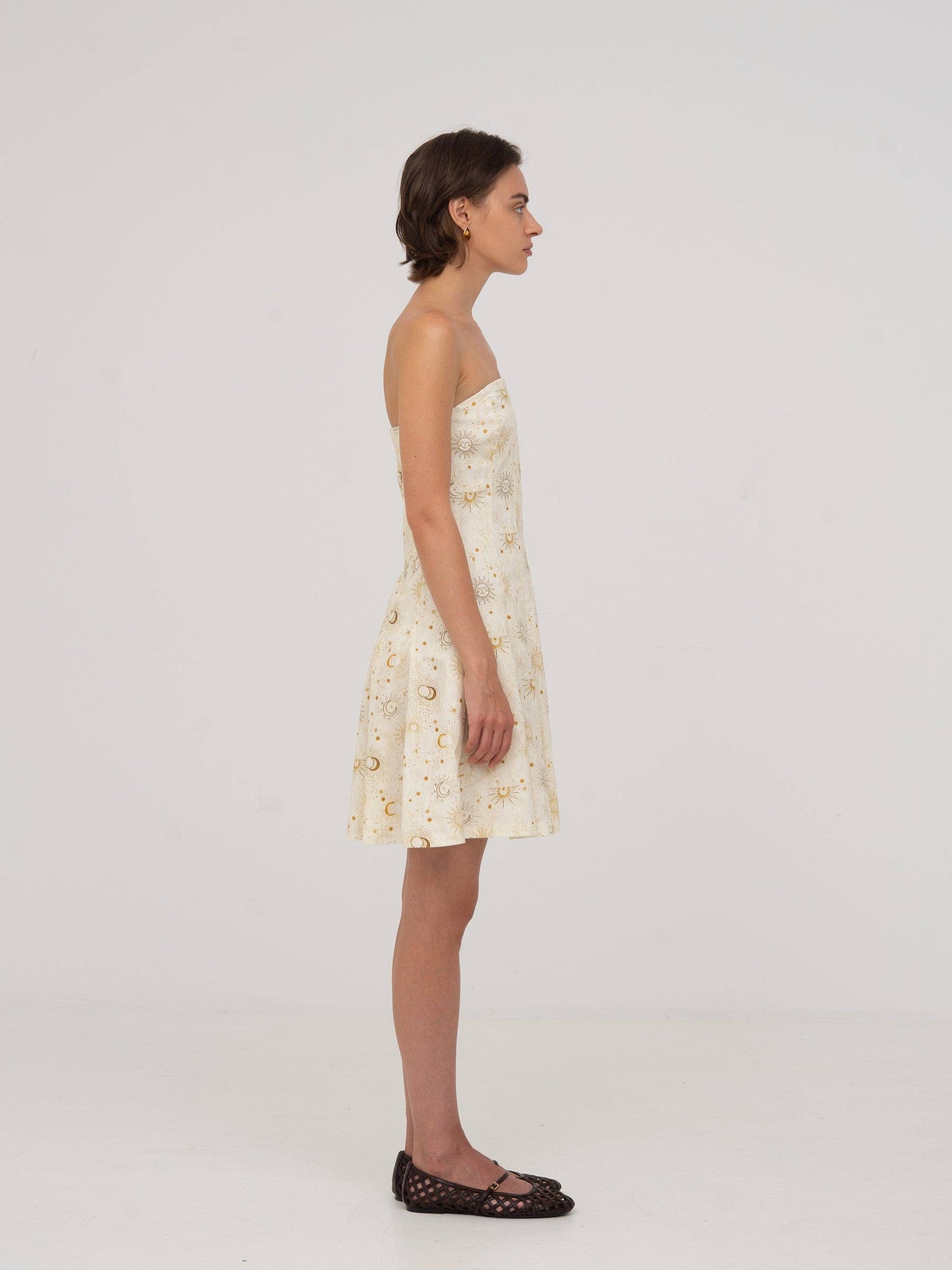 CARMEN SAYS - Vendita all'ingrosso Vestito - Donna - Abito Mini con Stampa del Sistema Solare Priest4