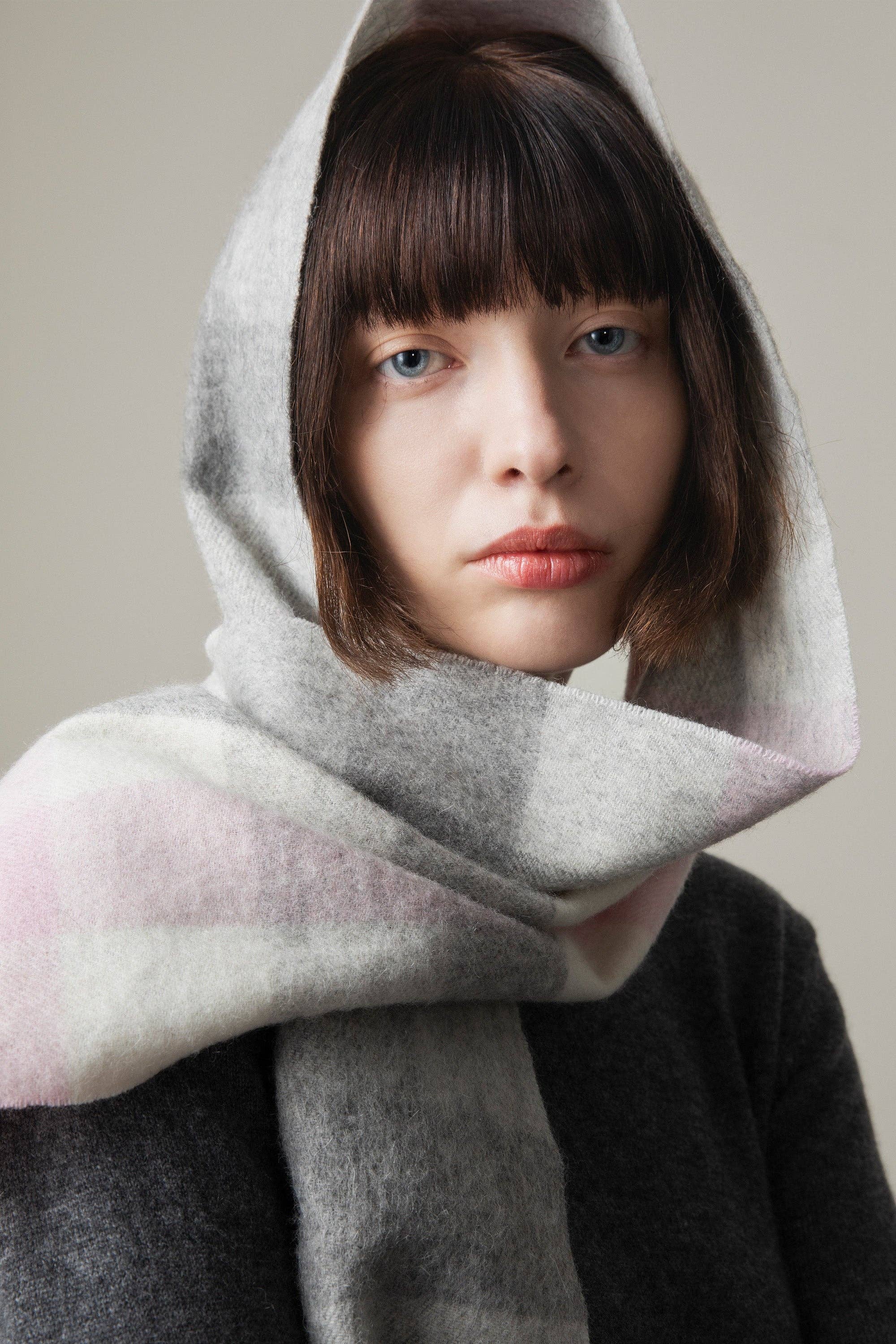 Kiltane - Wholesale Scarf - Unisex - Lambswool Scarf Cherub 5 Square Check1